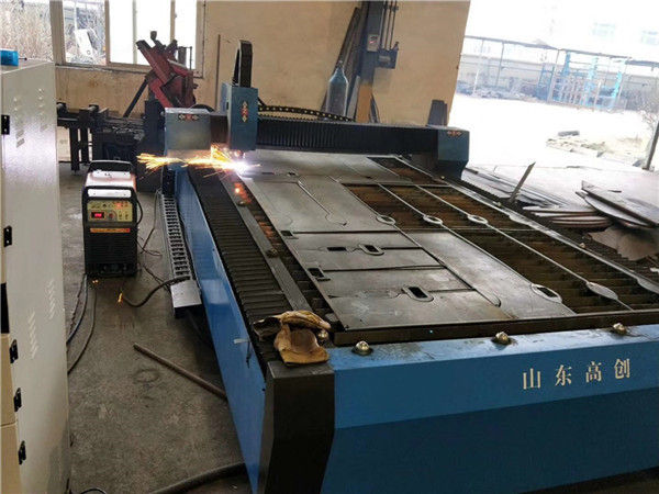 ເຄື່ອງຕັດໂລຫະ Plasma 1325 ຈີນ CNC